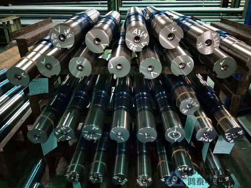 YE4-315L1-4电机轴伸两端打孔、特殊法兰